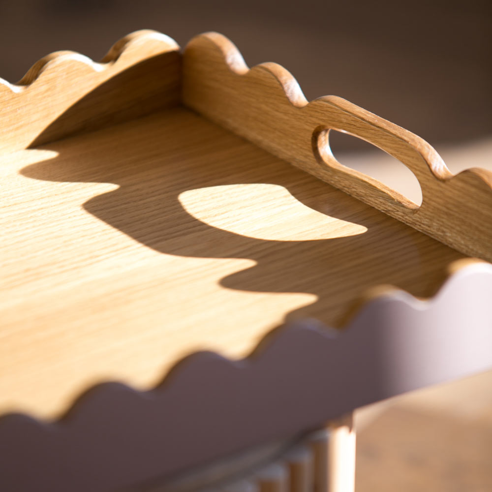 Detail podnos na servírovanie.